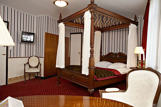 Hotel Vinhuset - photo 0