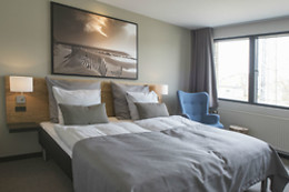 Hotel 6400