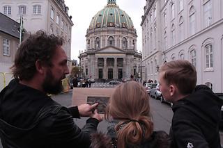 LØS MORDMYSTERIET VED AMALIENBORG SLOT