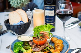 La Siesta Bar & Restaurant