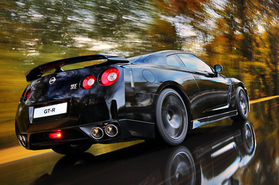 PRØVEKØR NISSAN GODZILLA GTR