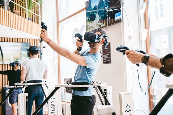 Limitless Virtual Reality - photo 0