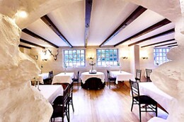 Vrå Slotshotel