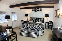 Vrå Slotshotel