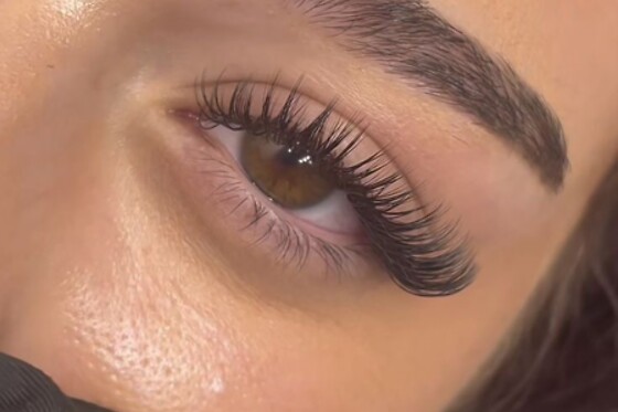 Victoria Lashes - photo 2