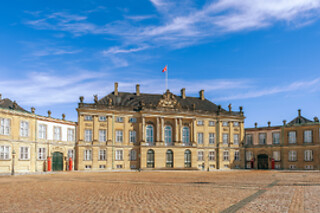 LØS MORDMYSTERIET VED AMALIENBORG SLOT